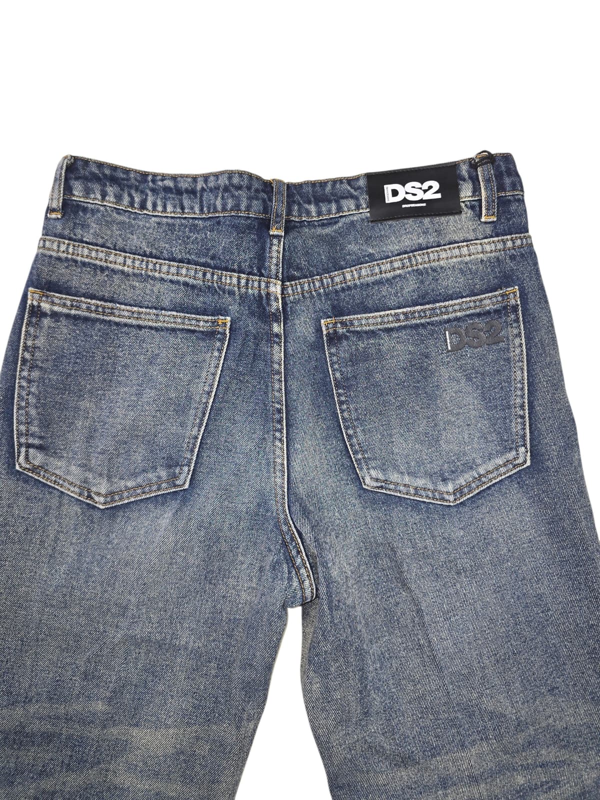 Jeans DROPSEASON2 strappati logo dietro la tasca