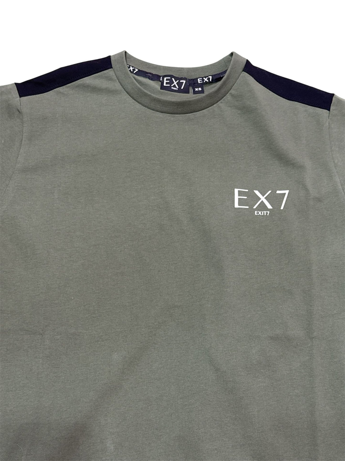 T-Shirt EXIT – Logo in Stampa con Striscia in Spalla